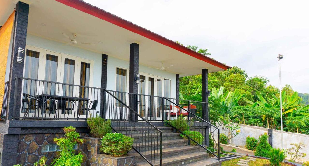House Of Belasun Pelabuhan Ratu Exteriör bild
